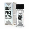 Poppers Iron Fist Ultra Exclusive 24 ml, formule à base d’amyle dans un grand flacon aluminium argenté, accompagné de son étui premium.