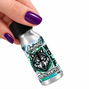 Poppers Animals Wolf 25 ml, formule 100 % Pentyle Max dans un grand flacon aluminium argenté, habillé du loup noir et vert emblématique de cette version.